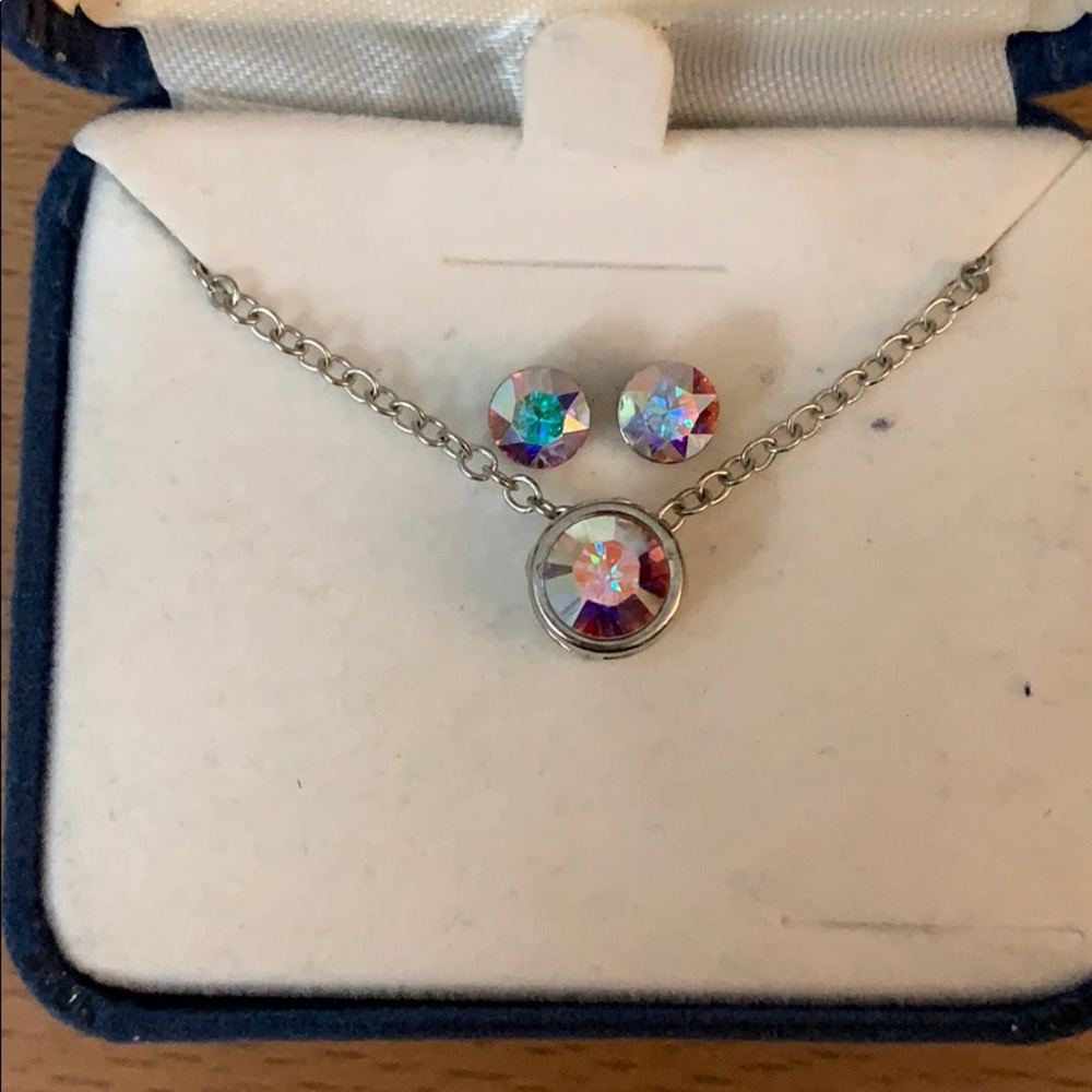 Swarovski crystal earrings & necklace set